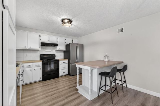 600 NE 114th Street, Kansas City, MO 64155