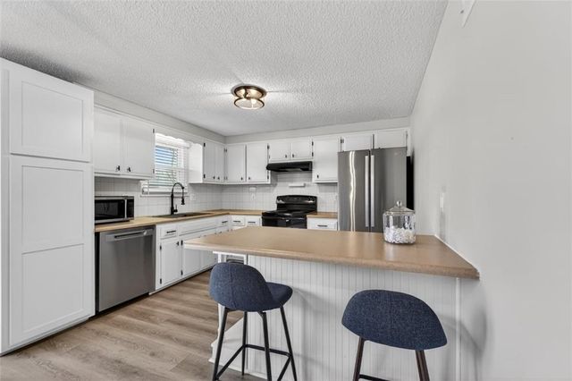 600 NE 114th Street, Kansas City, MO 64155