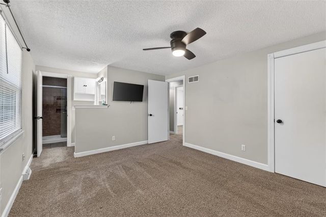 600 NE 114th Street, Kansas City, MO 64155