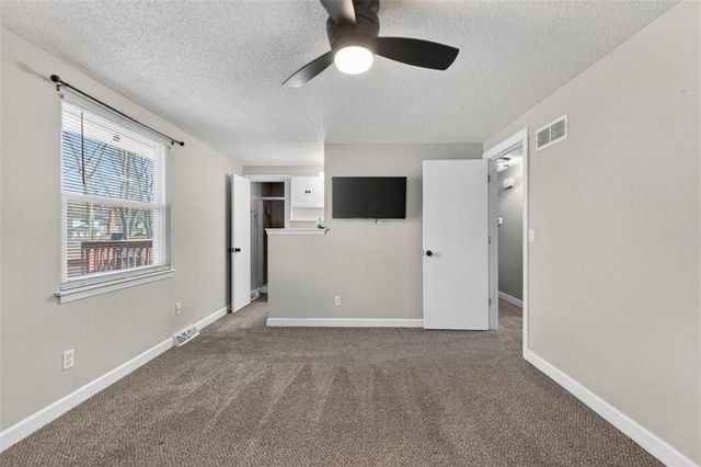 600 NE 114th Street, Kansas City, MO 64155