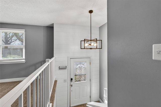 600 NE 114th Street, Kansas City, MO 64155