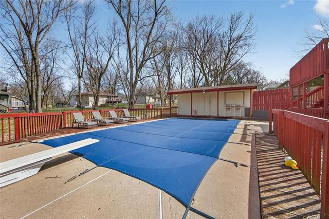 600 NE 114th Street, Kansas City, MO 64155