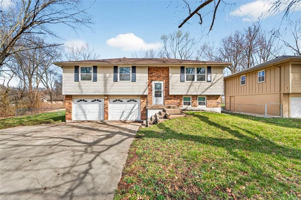 600 NE 114th Street, Kansas City, MO 64155