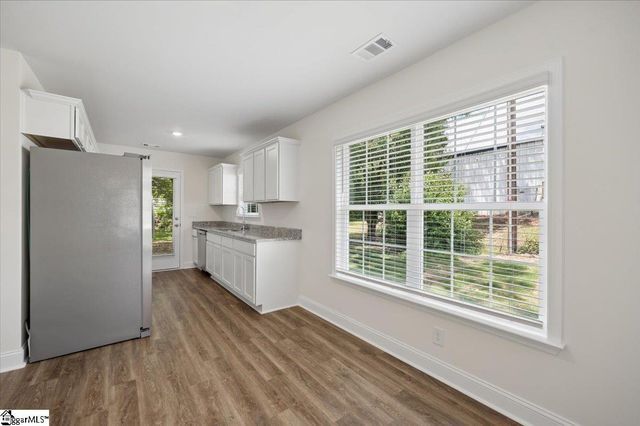 438 N Forest Street, Spartanburg, SC 29303
