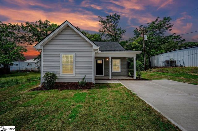 438 N Forest Street, Spartanburg, SC 29303