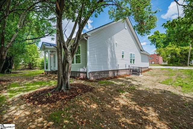 438 N Forest Street, Spartanburg, SC 29303