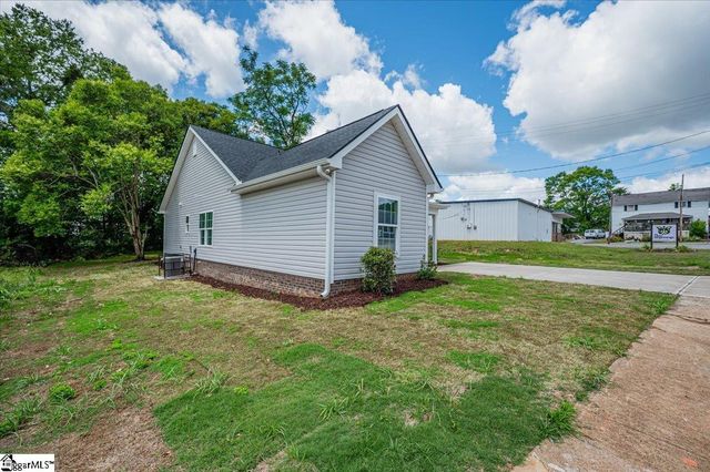 438 N Forest Street, Spartanburg, SC 29303