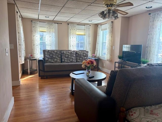 26 Kirtland St, Lynn, MA 01905