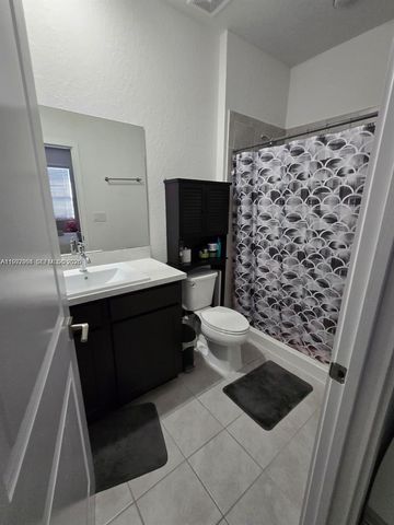 1166 SW 7th Avenue, Florida City, FL 33034