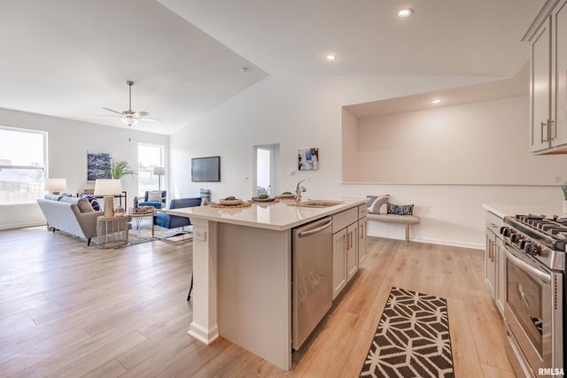 Lot 8 Faiths Way, Bettendorf, IA 52722