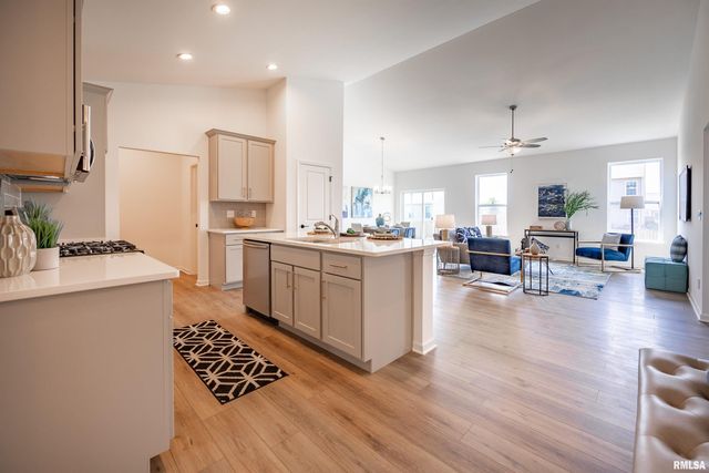 Lot 8 Faiths Way, Bettendorf, IA 52722