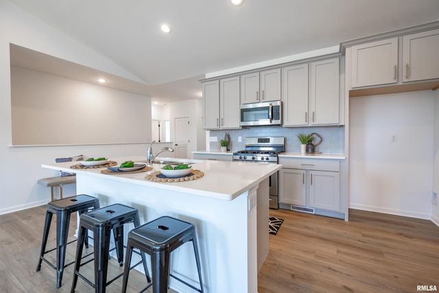 Lot 8 Faiths Way, Bettendorf, IA 52722