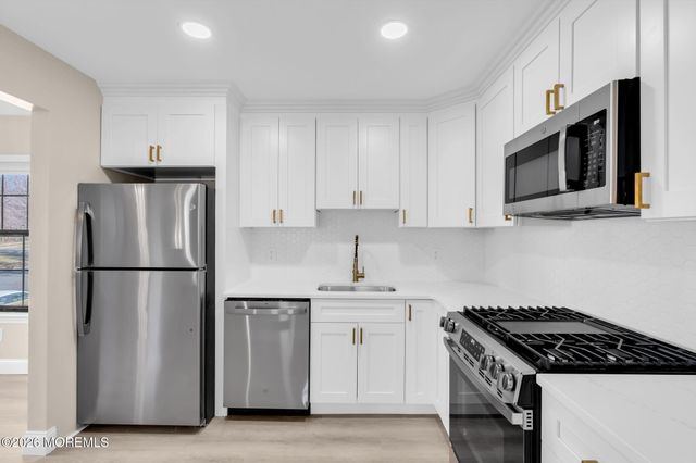 105 Larkspur Lane, Jackson, NJ 08527