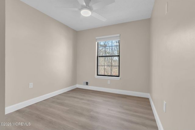 105 Larkspur Lane, Jackson, NJ 08527