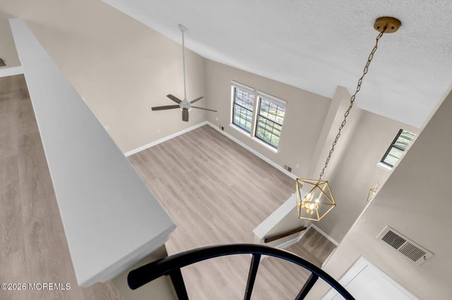 105 Larkspur Lane, Jackson, NJ 08527
