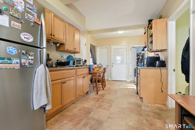 31 Grand Street, New London, CT 06320