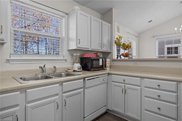 825 Hopewell Street, High Point, NC 27263