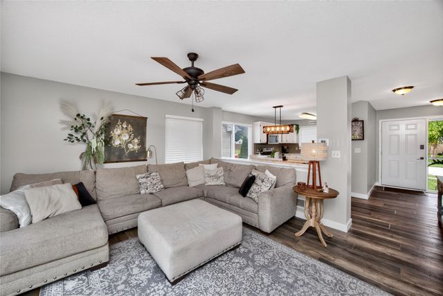 1633 92nd Place, West Des Moines, IA 50266