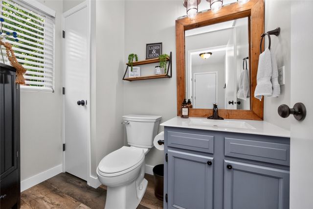 1633 92nd Place, West Des Moines, IA 50266