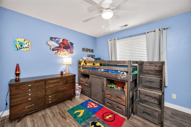 1633 92nd Place, West Des Moines, IA 50266