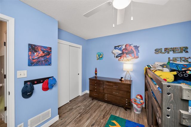 1633 92nd Place, West Des Moines, IA 50266