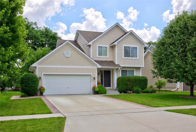 1633 92nd Place, West Des Moines, IA 50266