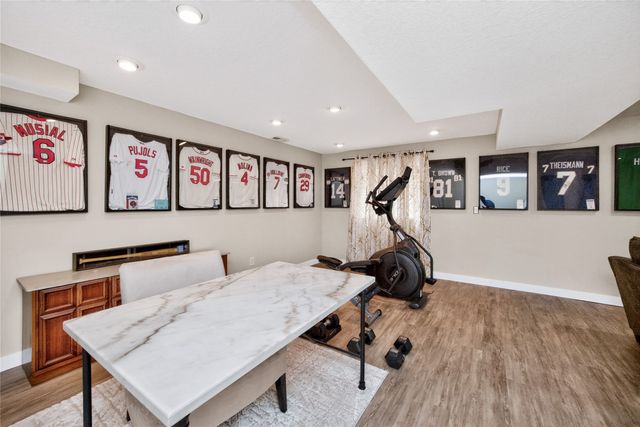 1633 92nd Place, West Des Moines, IA 50266