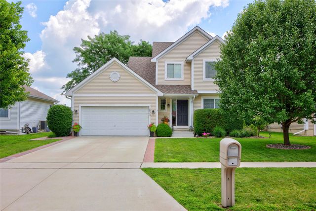 1633 92nd Place, West Des Moines, IA 50266