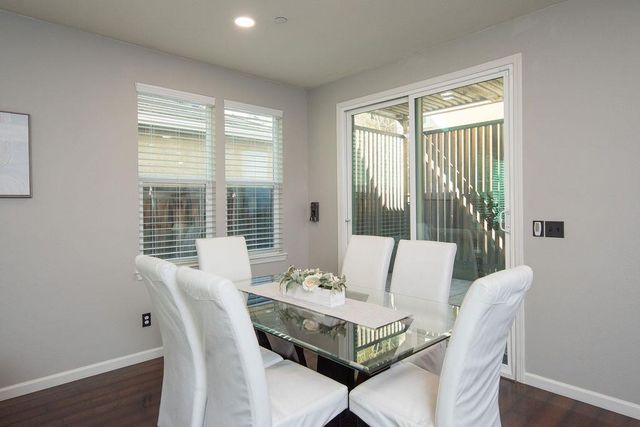 2228 Gallery Dr, Riverbank, CA 95367