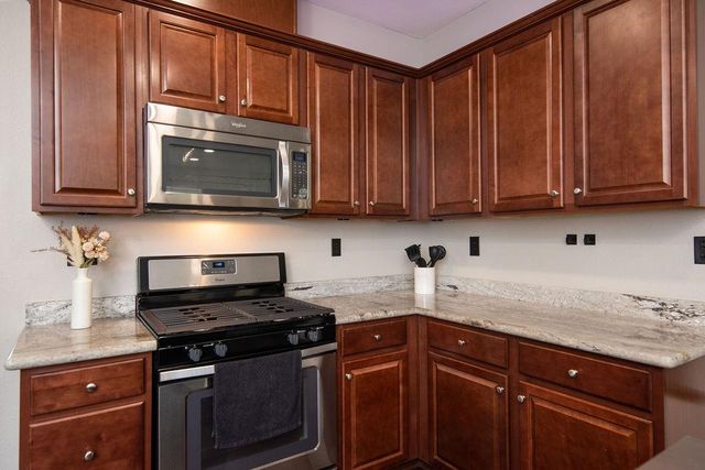 2228 Gallery Dr, Riverbank, CA 95367