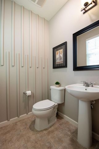 2228 Gallery Dr, Riverbank, CA 95367