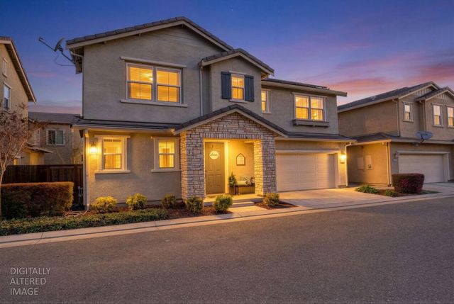 2228 Gallery Dr, Riverbank, CA 95367