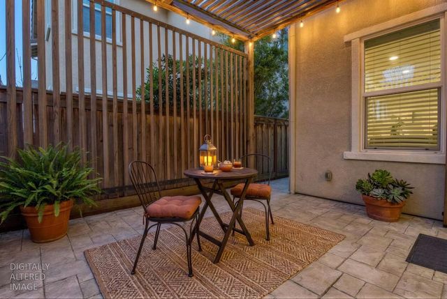 2228 Gallery Dr, Riverbank, CA 95367