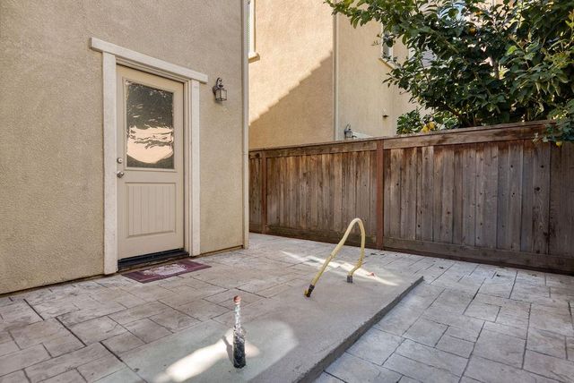 2228 Gallery Dr, Riverbank, CA 95367