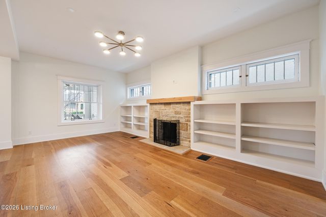 2325 Carolina Ave, Louisville, KY 40205