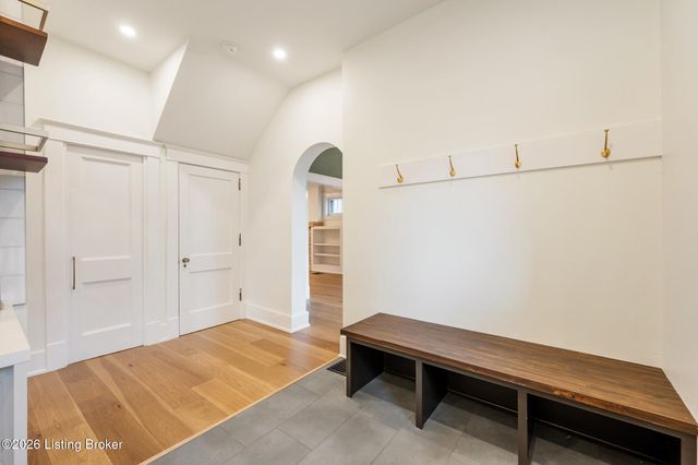 2325 Carolina Ave, Louisville, KY 40205