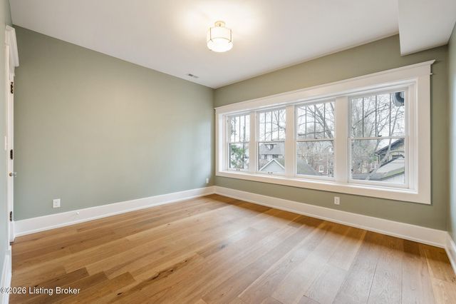 2325 Carolina Ave, Louisville, KY 40205