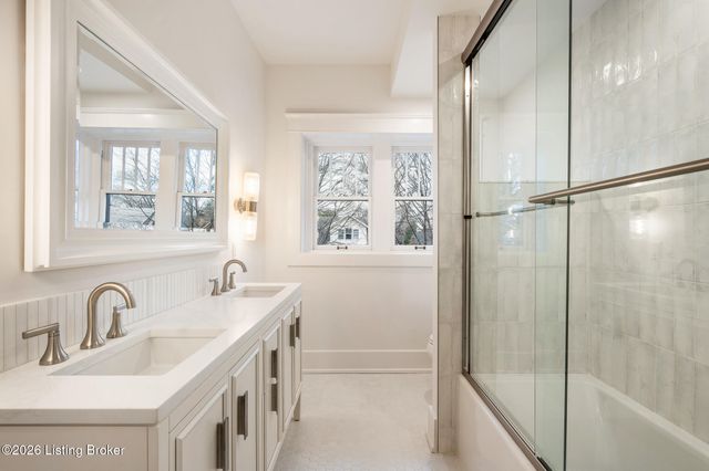 2325 Carolina Ave, Louisville, KY 40205