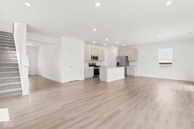 3425 sugar grove dr Drive, Whitestown, IN 46075