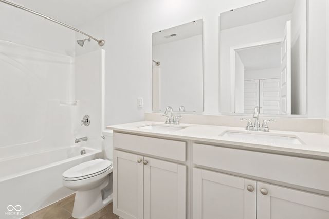 3425 sugar grove dr Drive, Whitestown, IN 46075