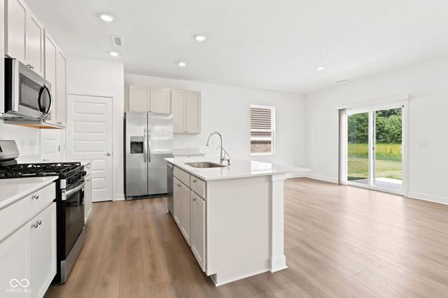 3425 sugar grove dr Drive, Whitestown, IN 46075