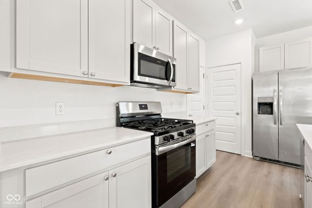 3425 sugar grove dr Drive, Whitestown, IN 46075