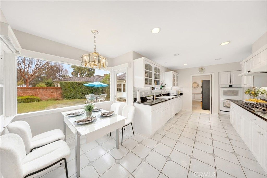 Image 20 of property listing at 2835 Devonport, San Marino, CA 91108