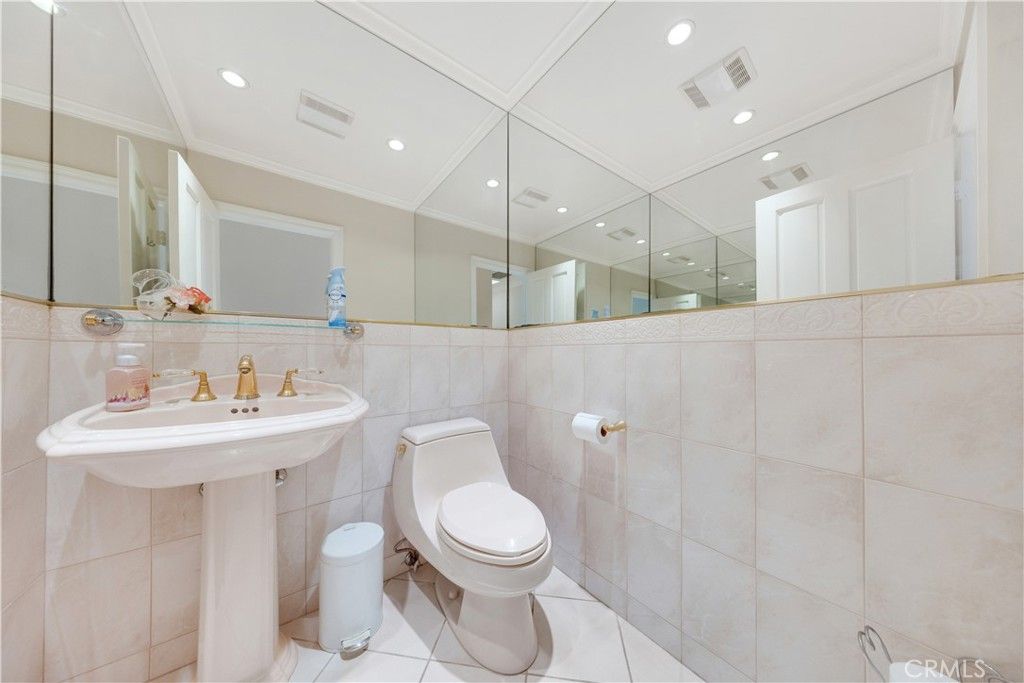 Image 34 of property listing at 2835 Devonport, San Marino, CA 91108