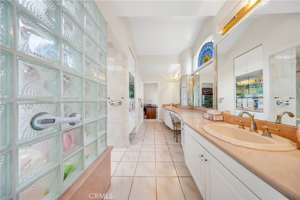 Image 39 of property listing at 2835 Devonport, San Marino, CA 91108