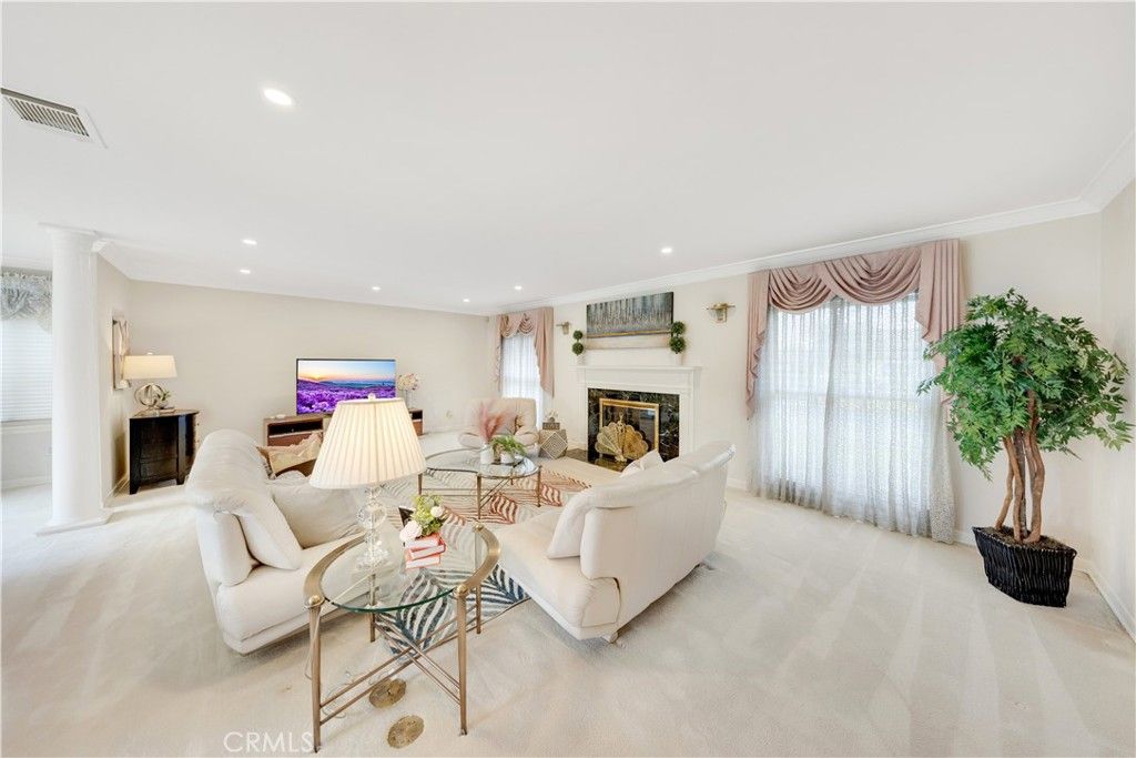 Image 4 of property listing at 2835 Devonport, San Marino, CA 91108