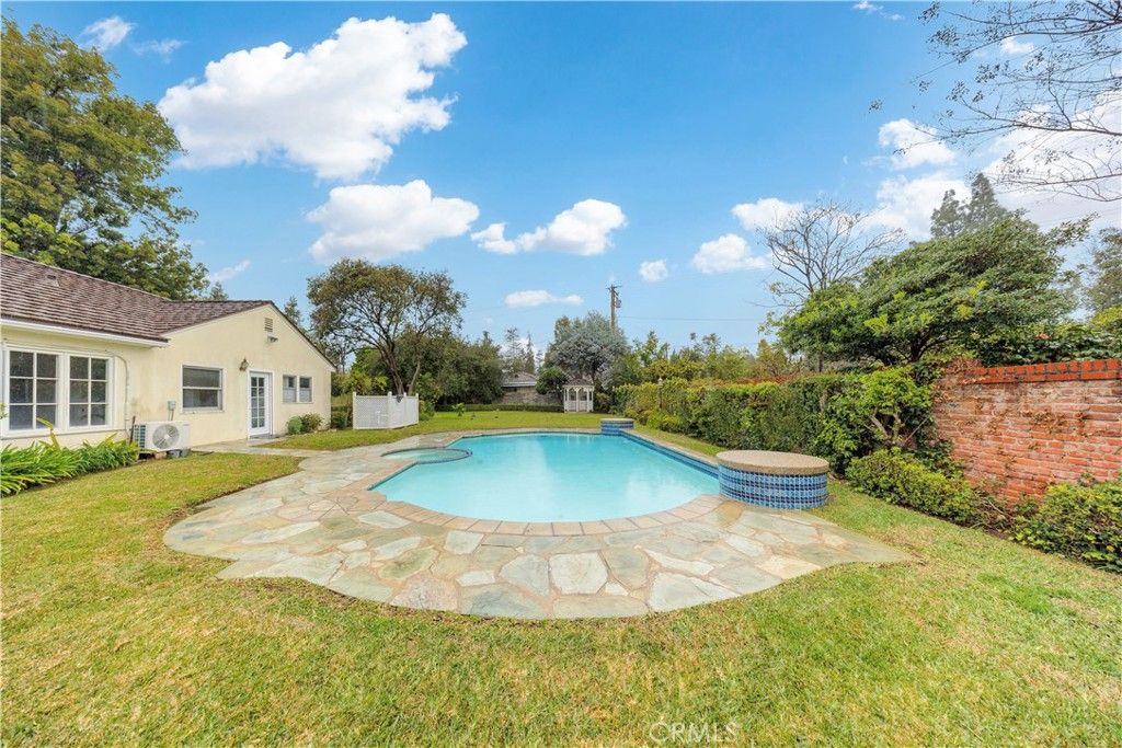 Image 43 of property listing at 2835 Devonport, San Marino, CA 91108