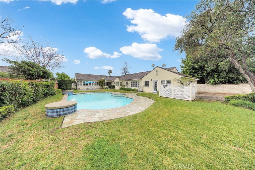 Image 46 of property listing at 2835 Devonport, San Marino, CA 91108