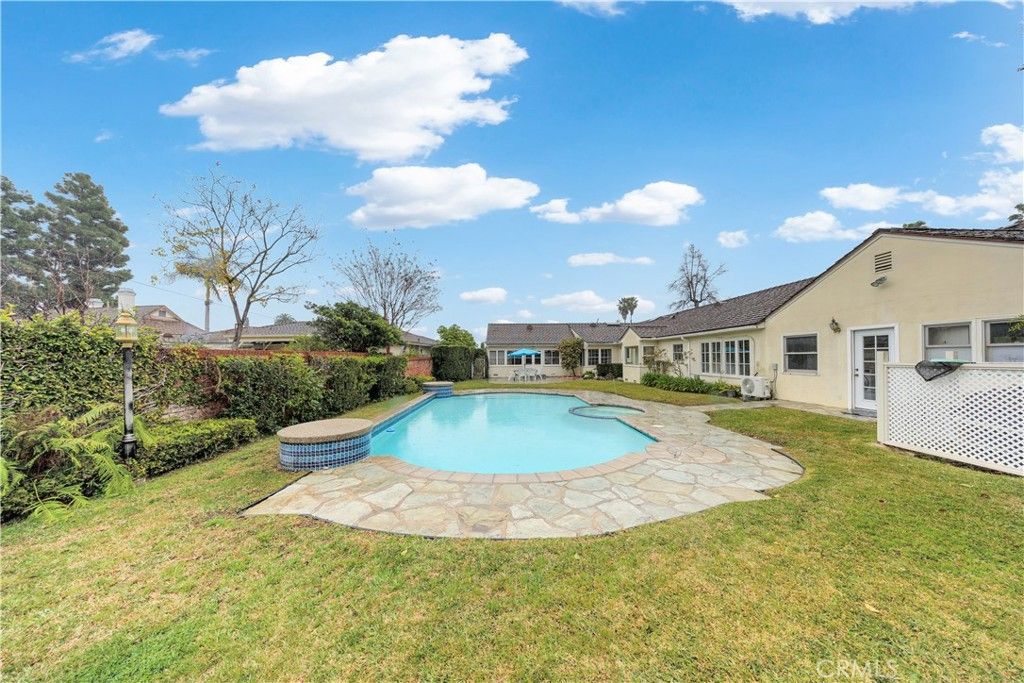 Image 47 of property listing at 2835 Devonport, San Marino, CA 91108