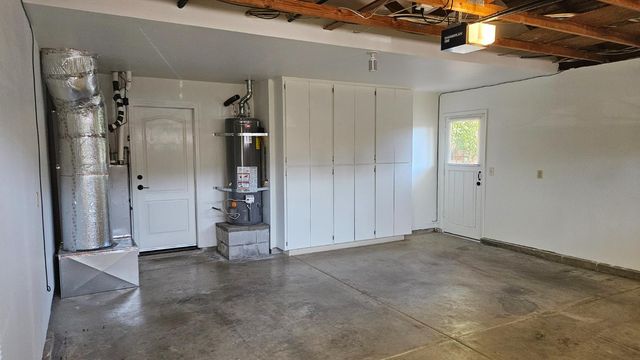 2420 Oakbrook Dr, Yuba City, CA 95993